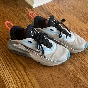 Nike Air Max Womens Size 8